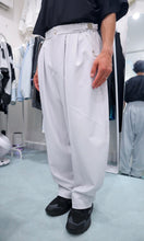 画像をギャラリービューアに読み込む, パーマネンスワイドパンツ(ライトグレー)